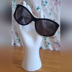 Vintage Y2K Givenchy SGV568 Black & White Logo Sunglass Glasses Shades Frames